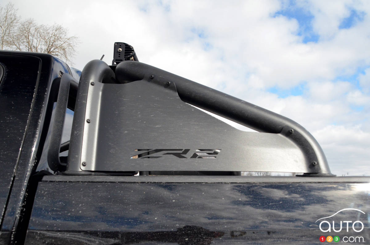 Chevrolet Colorado ZR2 Midnight Edition 2021, écusson ZR2